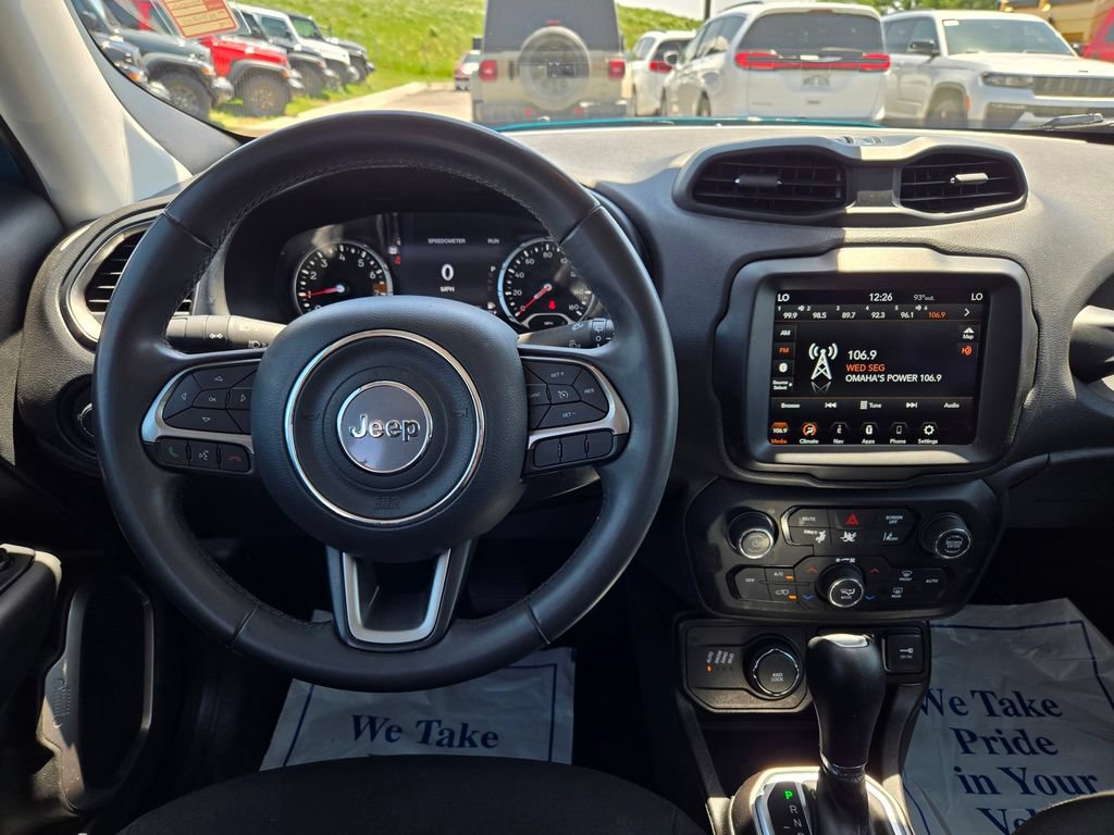 Used 2022 Jeep Renegade Latitude AWD/4WD image 18
