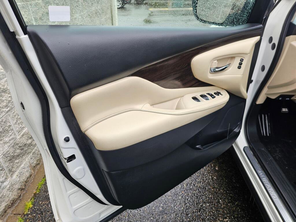 Used 2020 Nissan Murano Platinum image 23