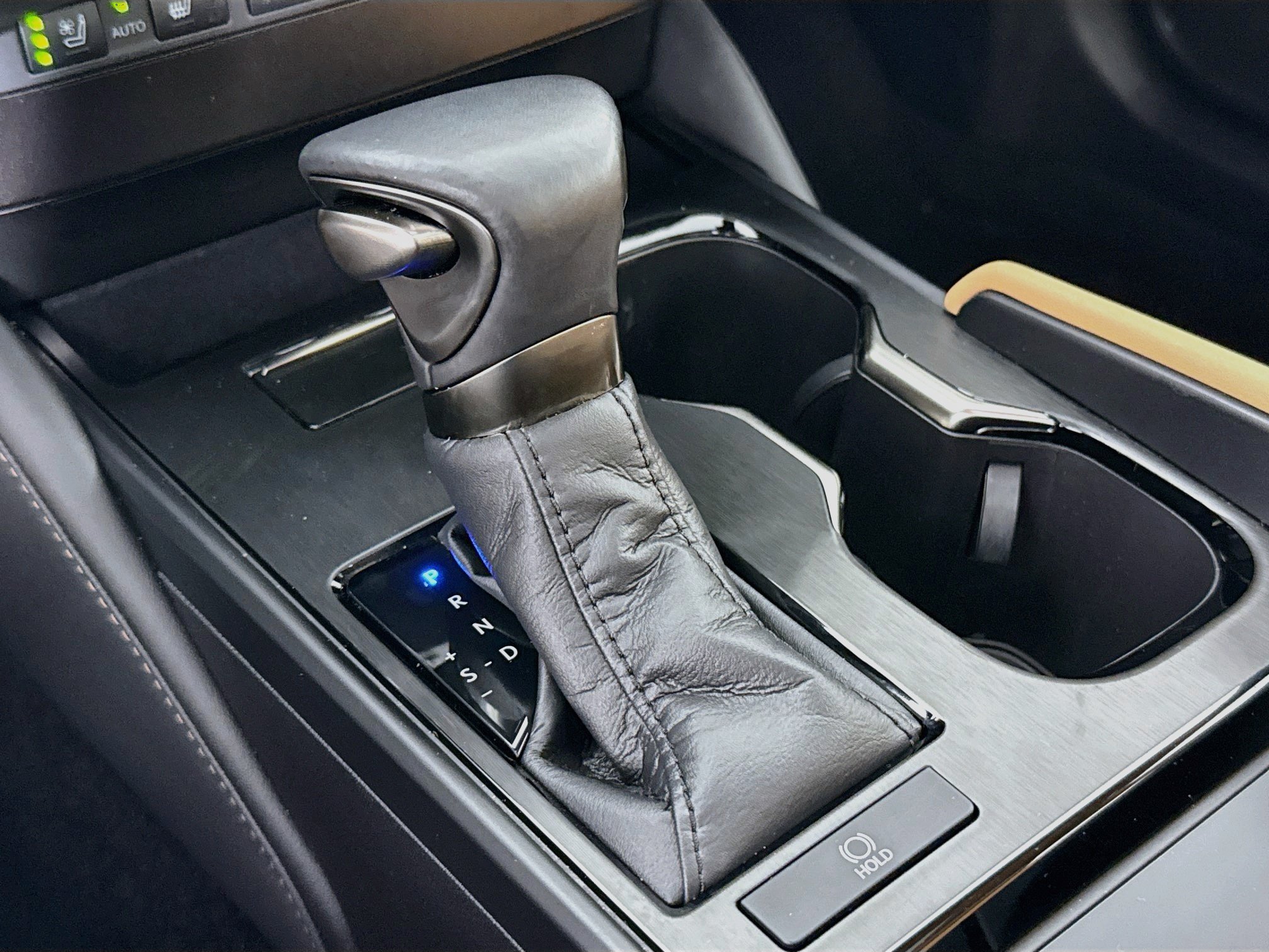 Used 2024 Lexus ES 350 Ultra Luxury w/ Accessory Package (Z2) FWD image 18