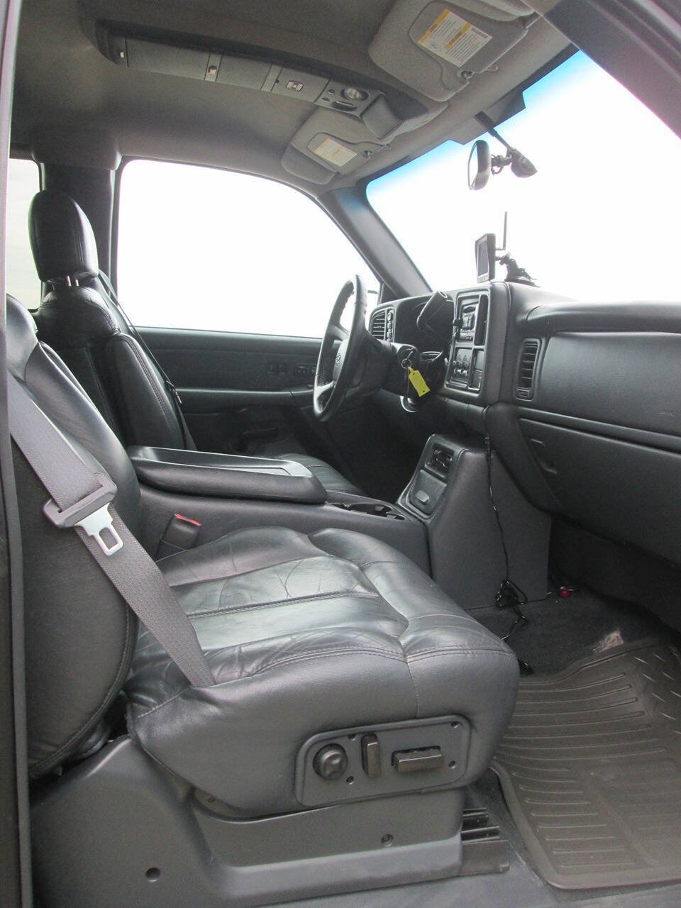 Used 2000 Chevrolet Silverado 2500 LT AWD/4WD image 14