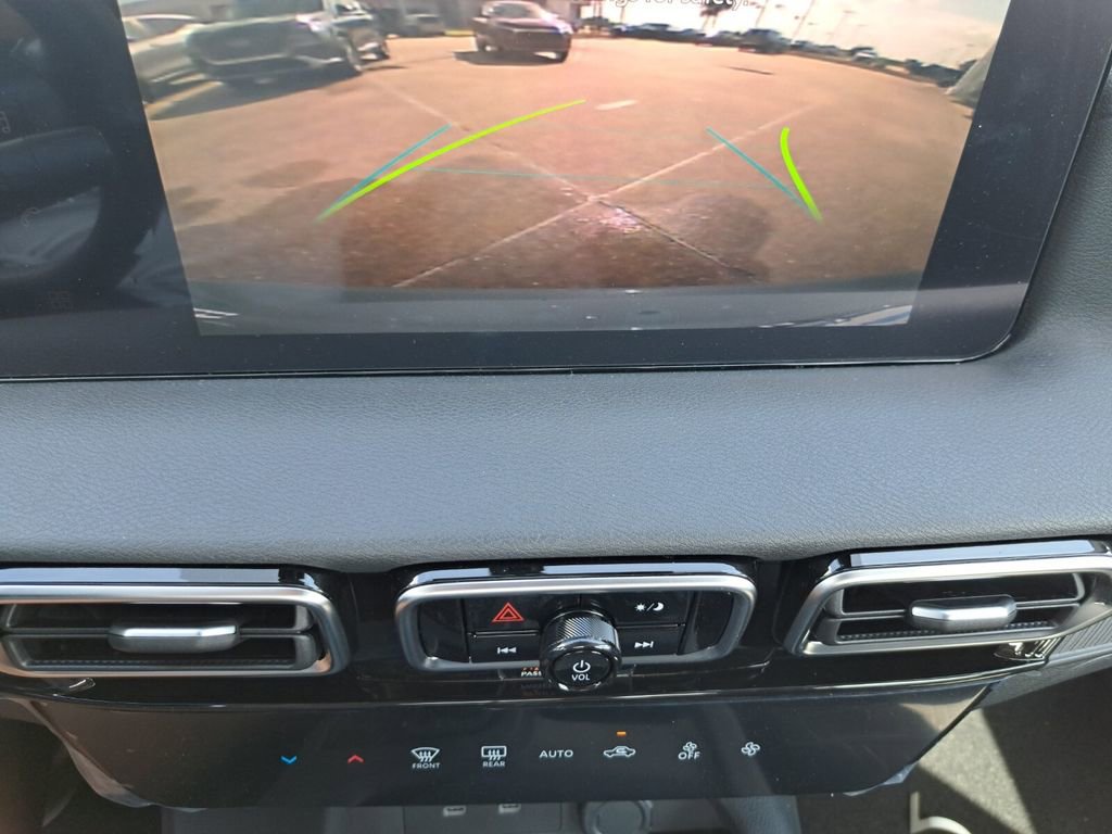 Used 2026 Nissan Sentra SV w/ Floor Mat Package FWD image 11