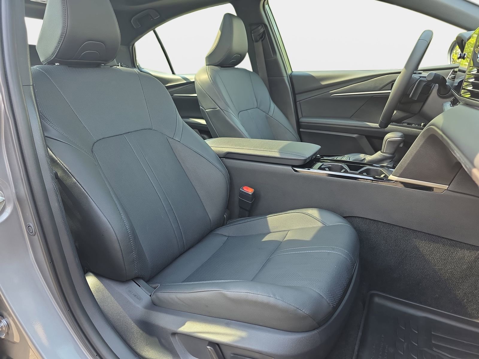 Used 2025 Toyota Camry XSE image 10