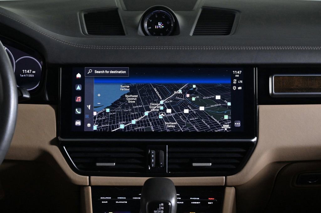 Certified 2023 Porsche Cayenne S image 13