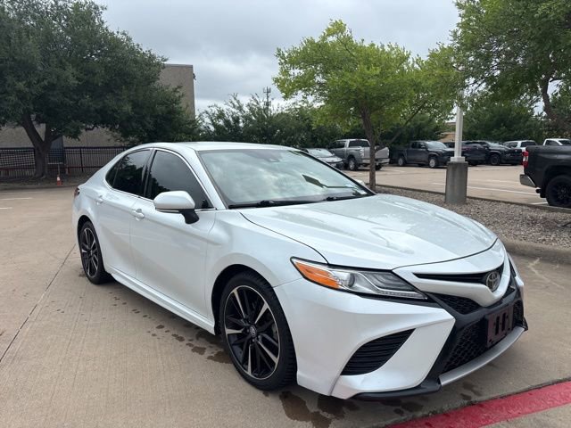 Used 2020 Toyota Camry XSE FWD image 3