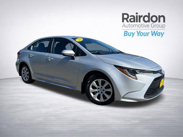Used 2025 Toyota Corolla LE image 1