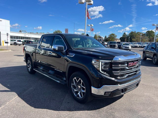 Used 2024 GMC Sierra 1500 SLT w/ SLT Premium Plus Package AWD/4WD image 3