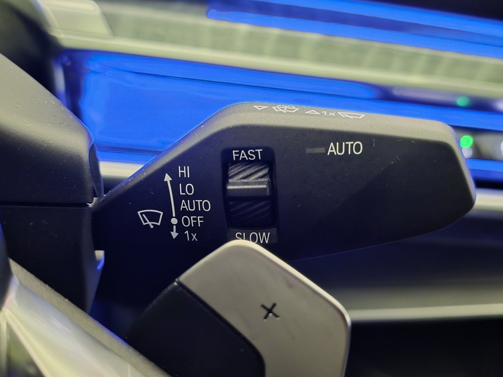 Used 2024 BMW 760i xDrive w/ Executive Package image 21