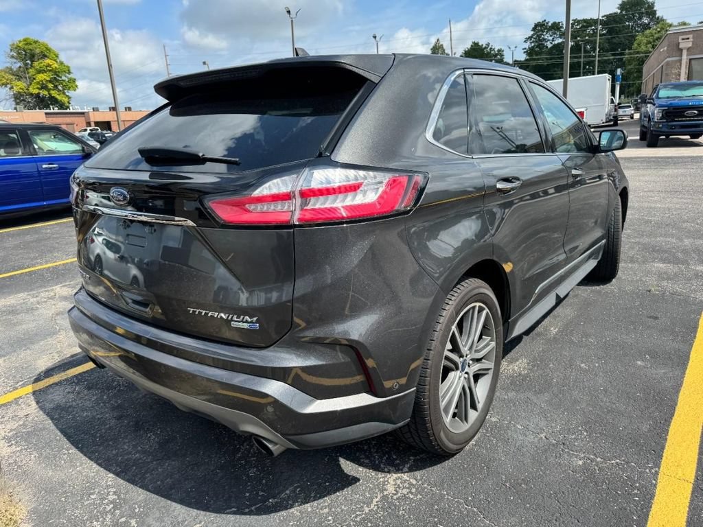 Used 2019 Ford Edge Titanium w/ Equipment Group 301A AWD/4WD image 10