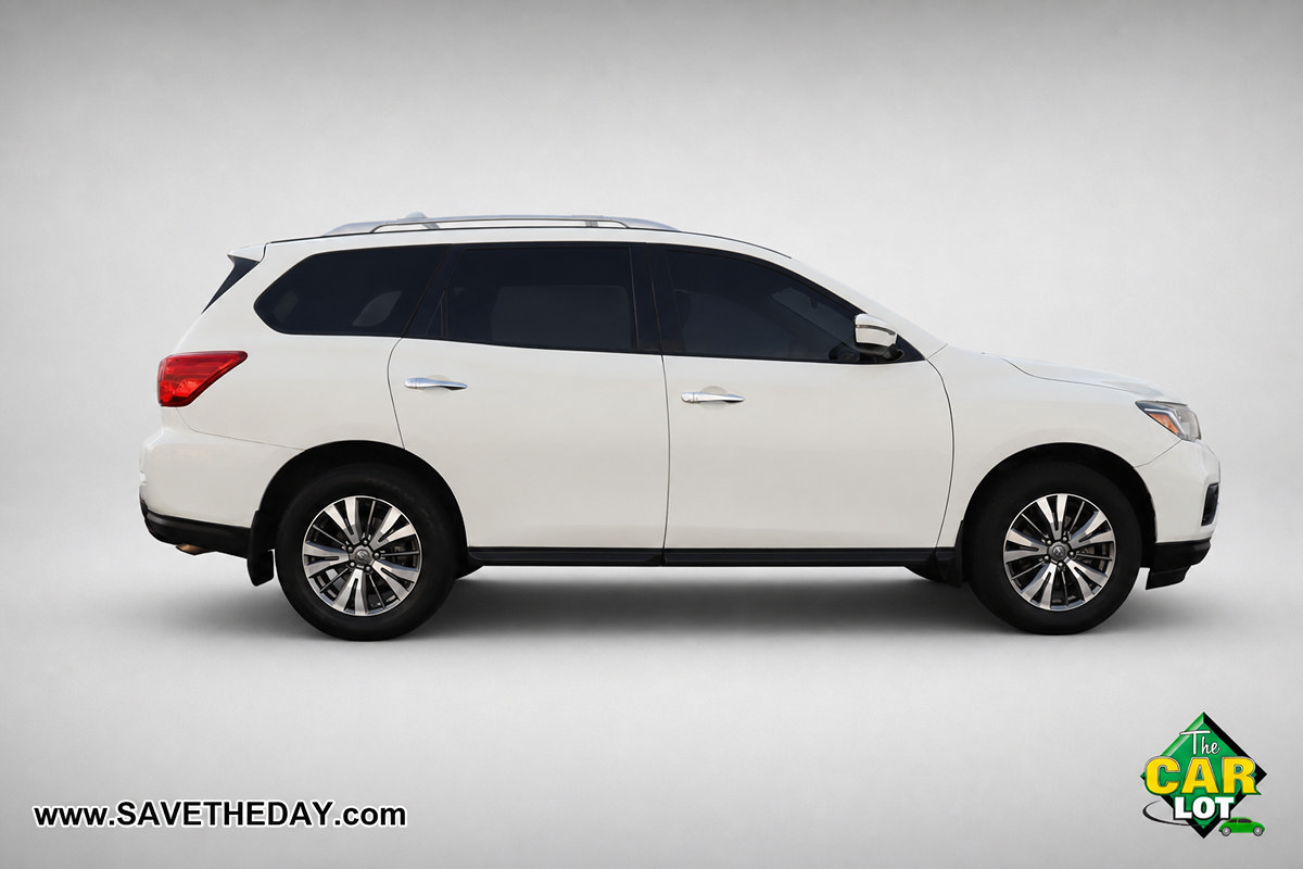 Used 2019 Nissan Pathfinder S AWD/4WD image 9