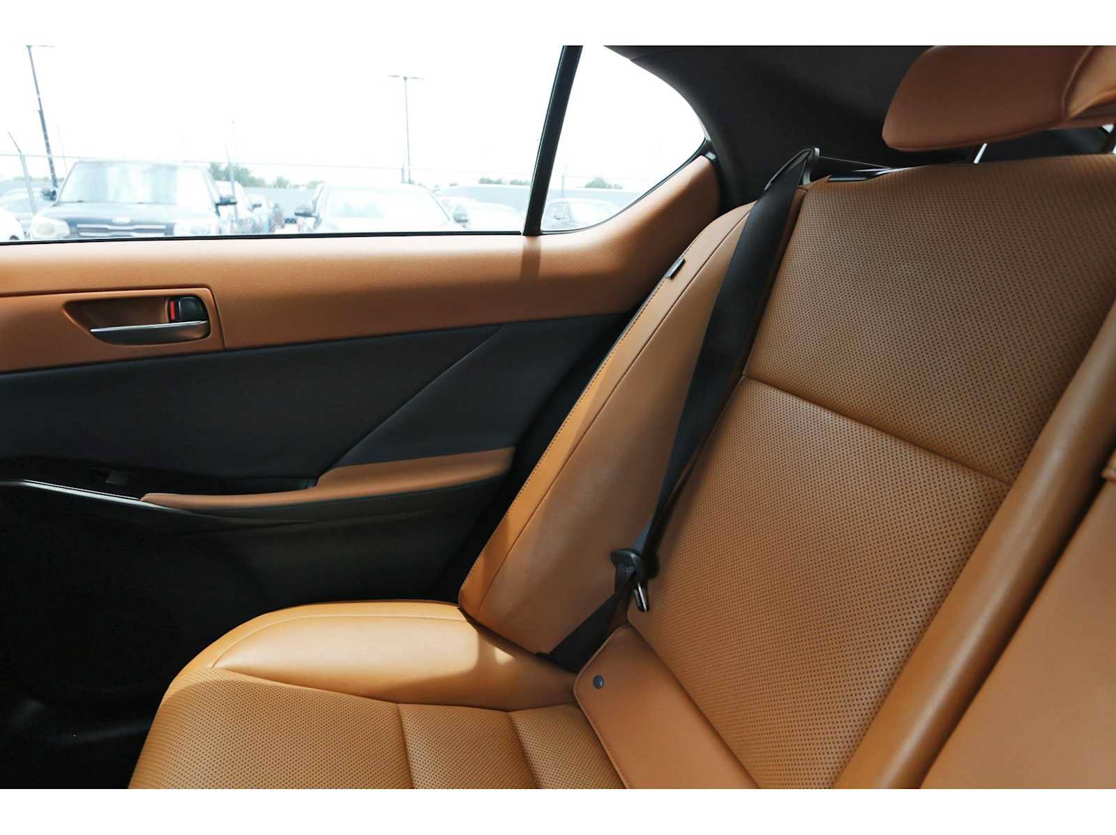 Used 2024 Lexus IS 350 F Sport RWD image 9