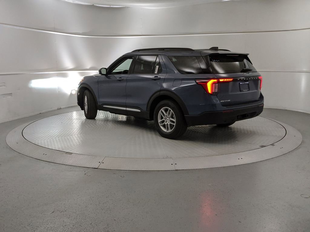 New 2025 Ford Explorer Active image 4