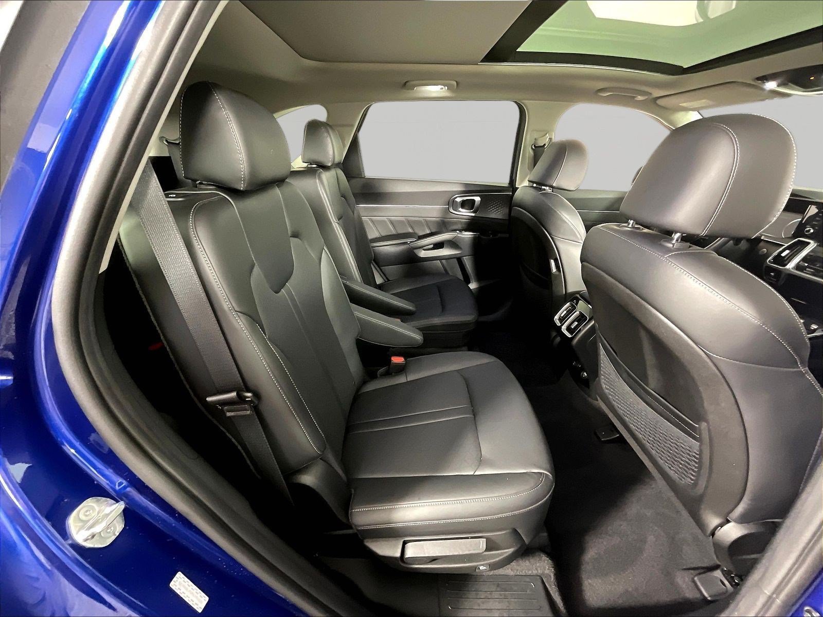 Used 2023 Kia Sorento SX AWD/4WD image 25