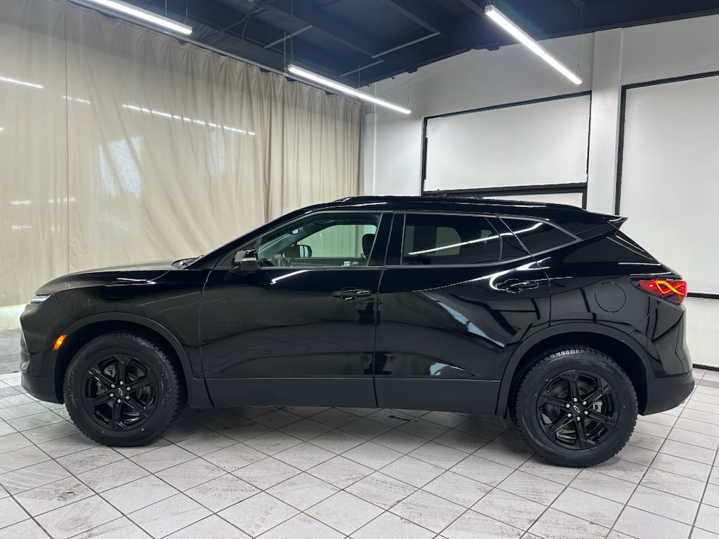 Certified 2023 Chevrolet Blazer LT w/ Midnight/Sport Edition FWD image 12
