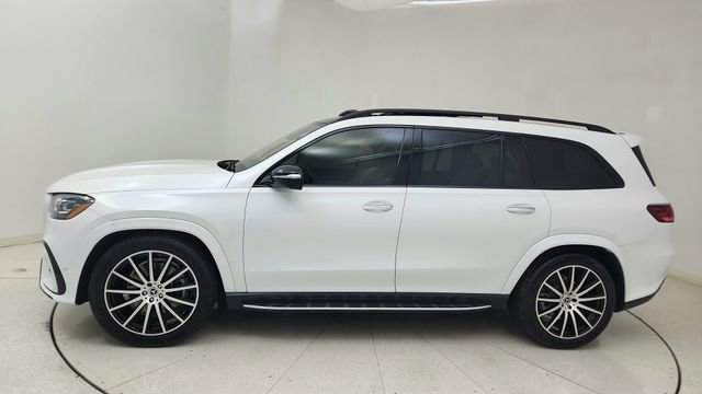 Used 2024 Mercedes-Benz GLS 450 4MATIC image 3