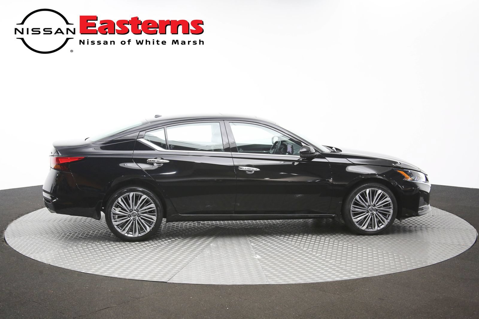 Used 2024 Nissan Altima 2.5 SL AWD/4WD image 40