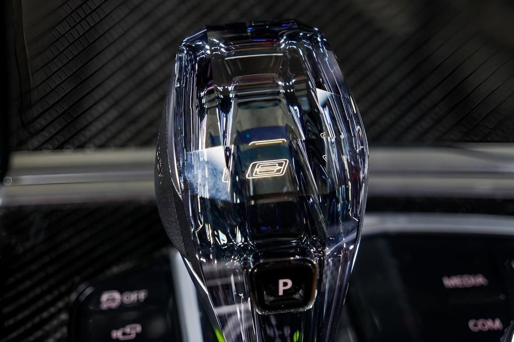 Used 2023 BMW M850i xDrive Coupe image 64