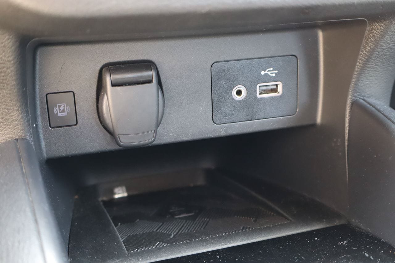 Used 2024 Nissan Versa SV FWD image 23