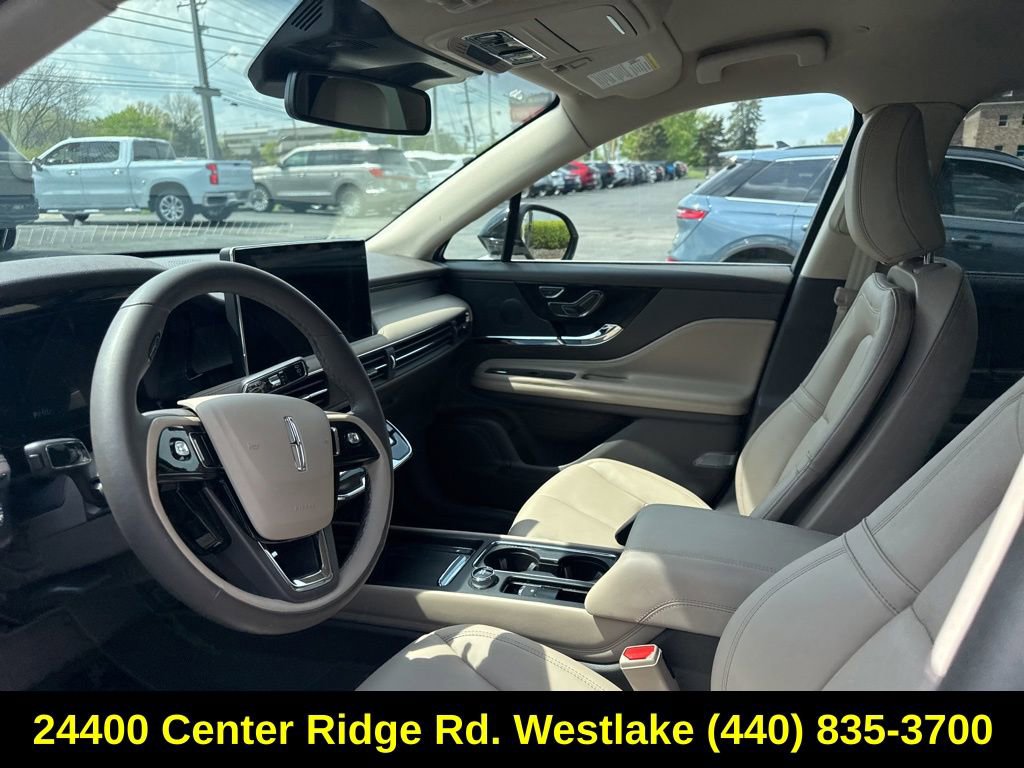 Used 2024 Lincoln Corsair FWD image 12