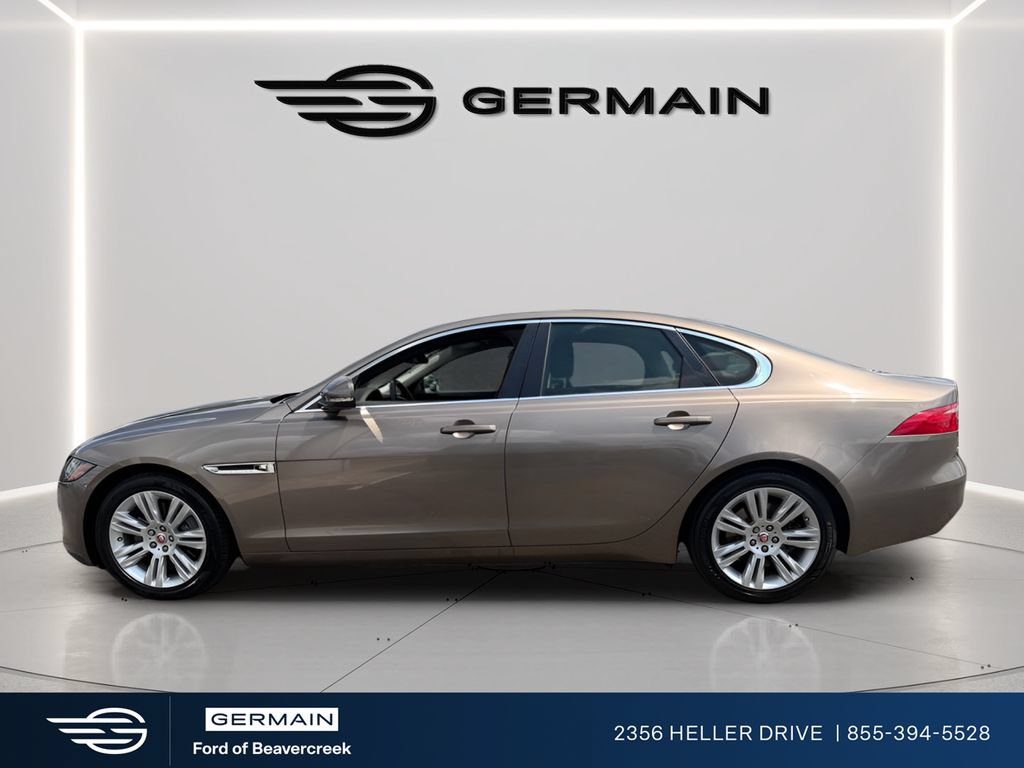Used 2017 Jaguar XF Premium AWD/4WD image 5