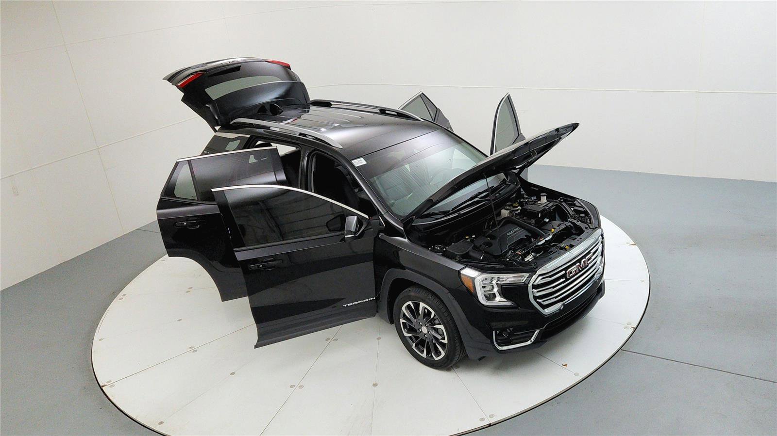 Used 2022 GMC Terrain SLT image 15