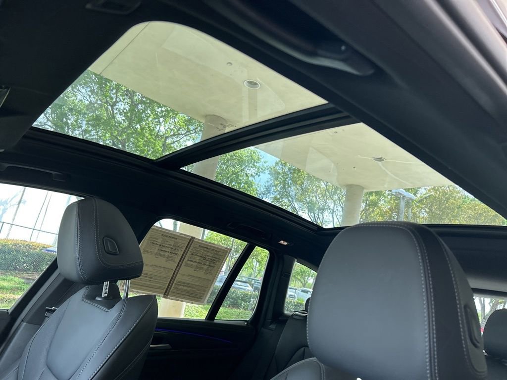 Used 2024 BMW X3 M40i w/ Premium Package image 17