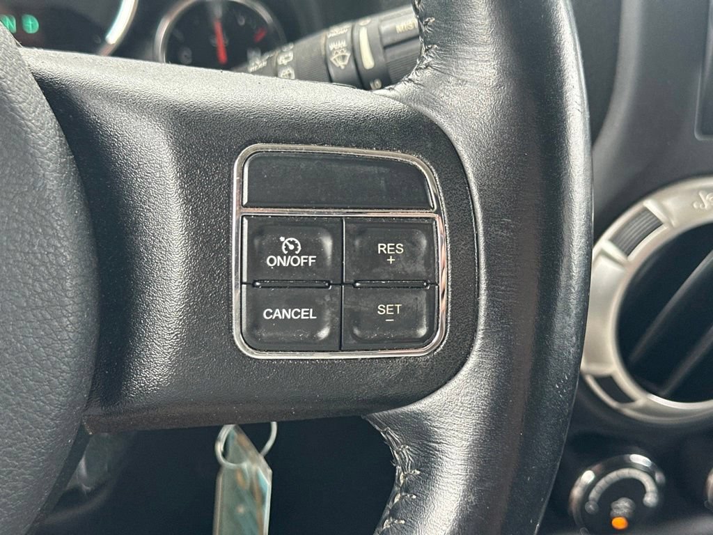 Used 2016 Jeep Wrangler Unlimited Sahara w/ Dual Top Group AWD/4WD image 21