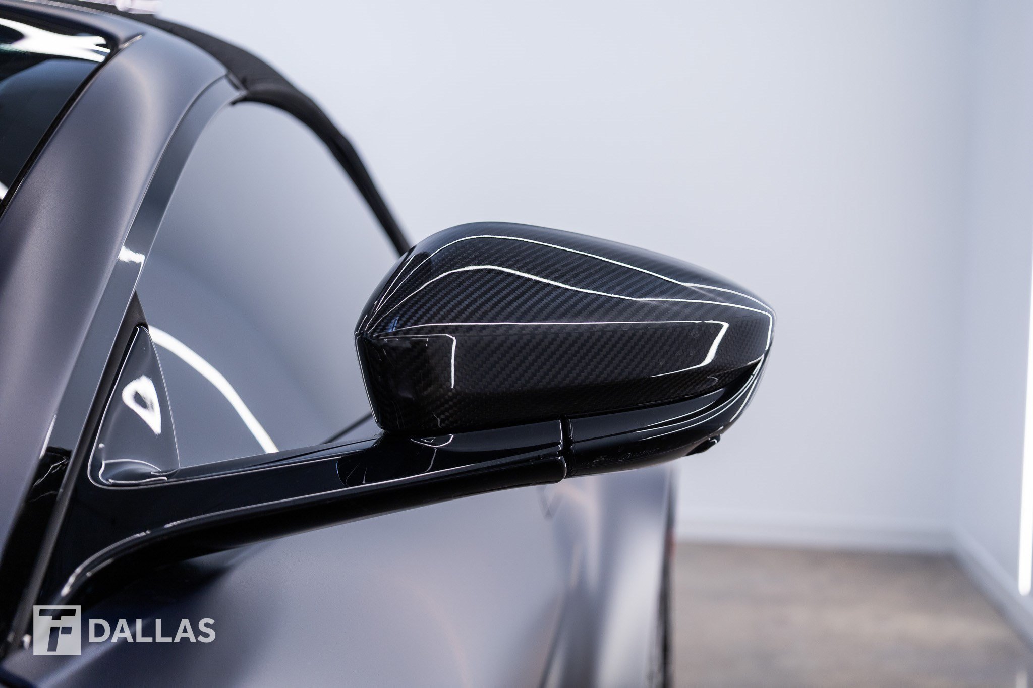 Used 2023 Aston Martin V12 Vantage Roadster RWD image 24