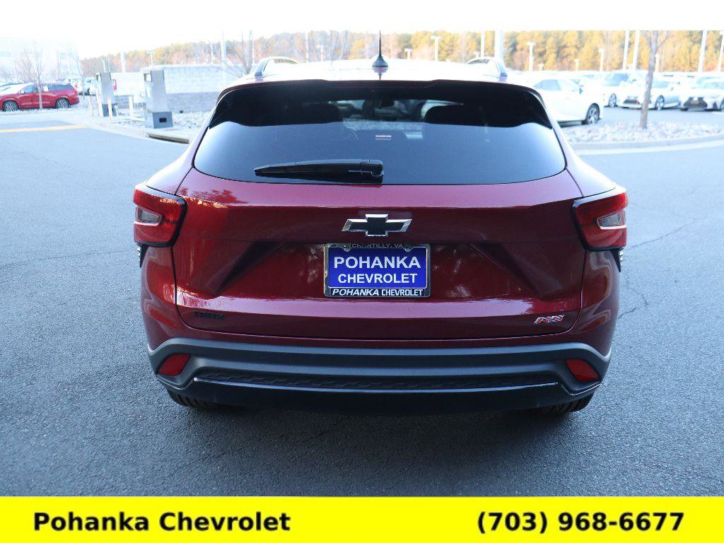 Used 2024 Chevrolet Trax RS w/ Sunroof Package image 6