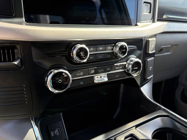 Used 2022 Ford F150 Lightning Pro image 24