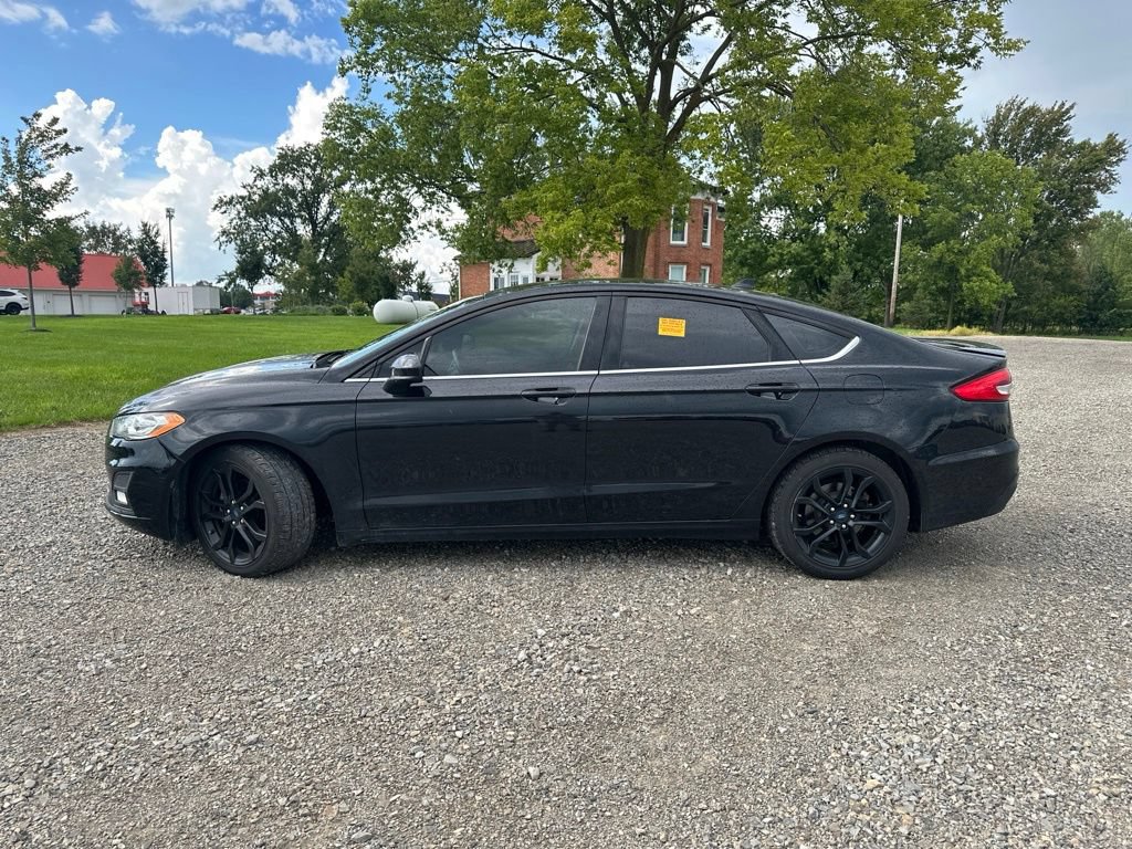 Used 2019 Ford Fusion SE w/ Equipment Group 151A FWD image 5