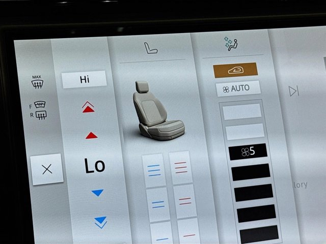 Used 2026 Land Rover Range Rover Velar Dynamic SE image 23