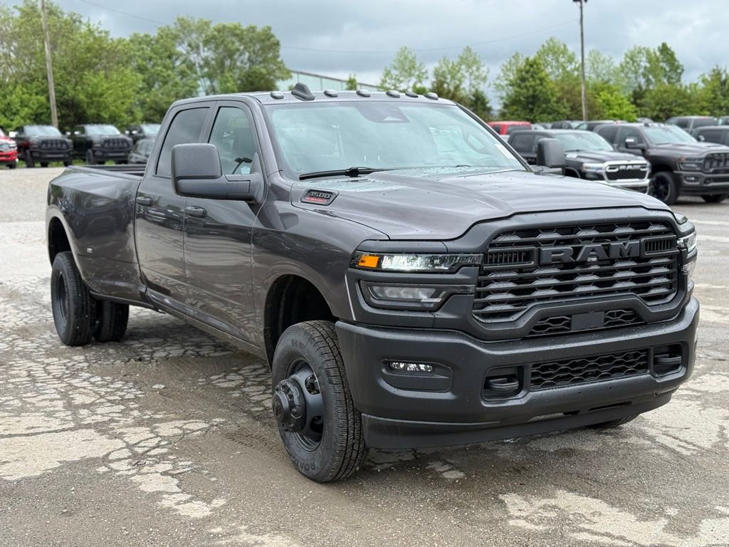 New 2026 RAM 3500 Tradesman AWD/4WD image 4
