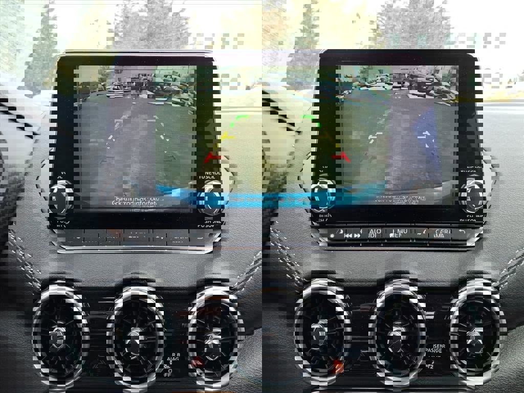 Used 2021 Nissan Sentra SV image 11