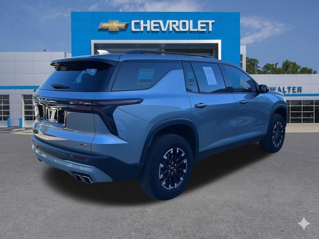 Used 2024 Chevrolet Traverse Z71 image 6