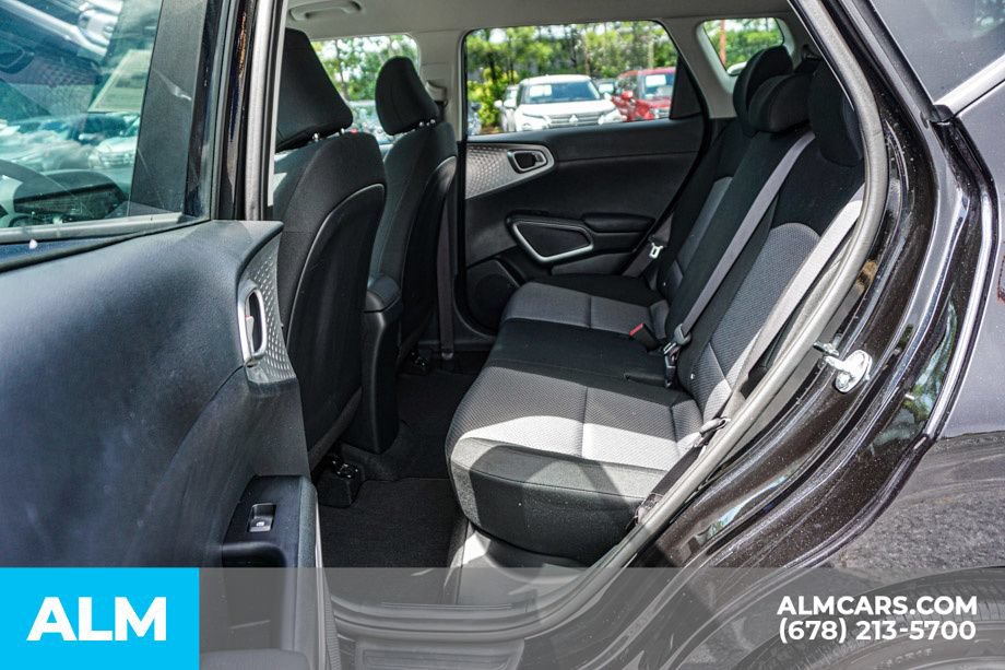 Used 2025 Kia Soul LX w/ LX Technology Package FWD image 21