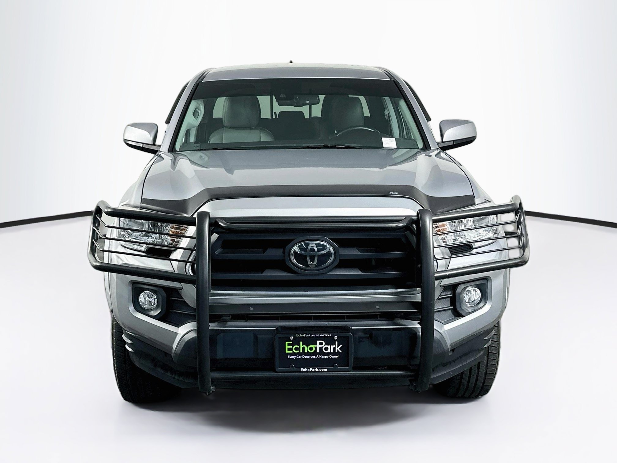 Used 2021 Toyota Tacoma SR5 RWD image 2