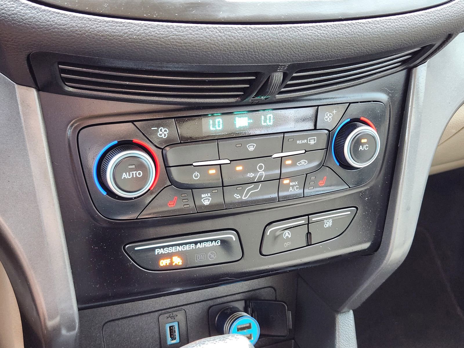 Used 2018 Ford Escape SE image 21