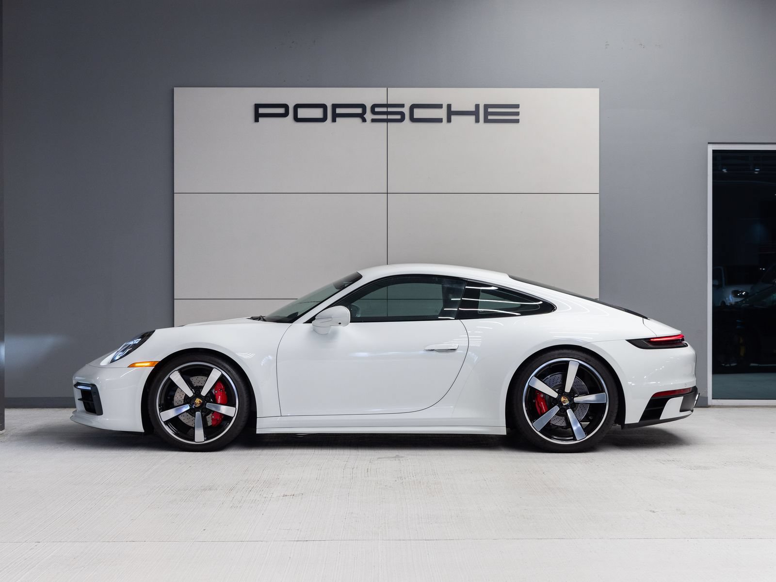 Certified 2024 Porsche 911 Carrera S RWD image 2