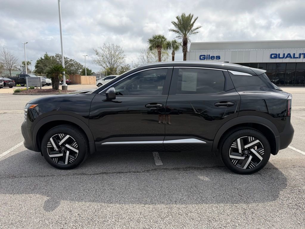 Used 2026 Nissan Kicks SV image 2