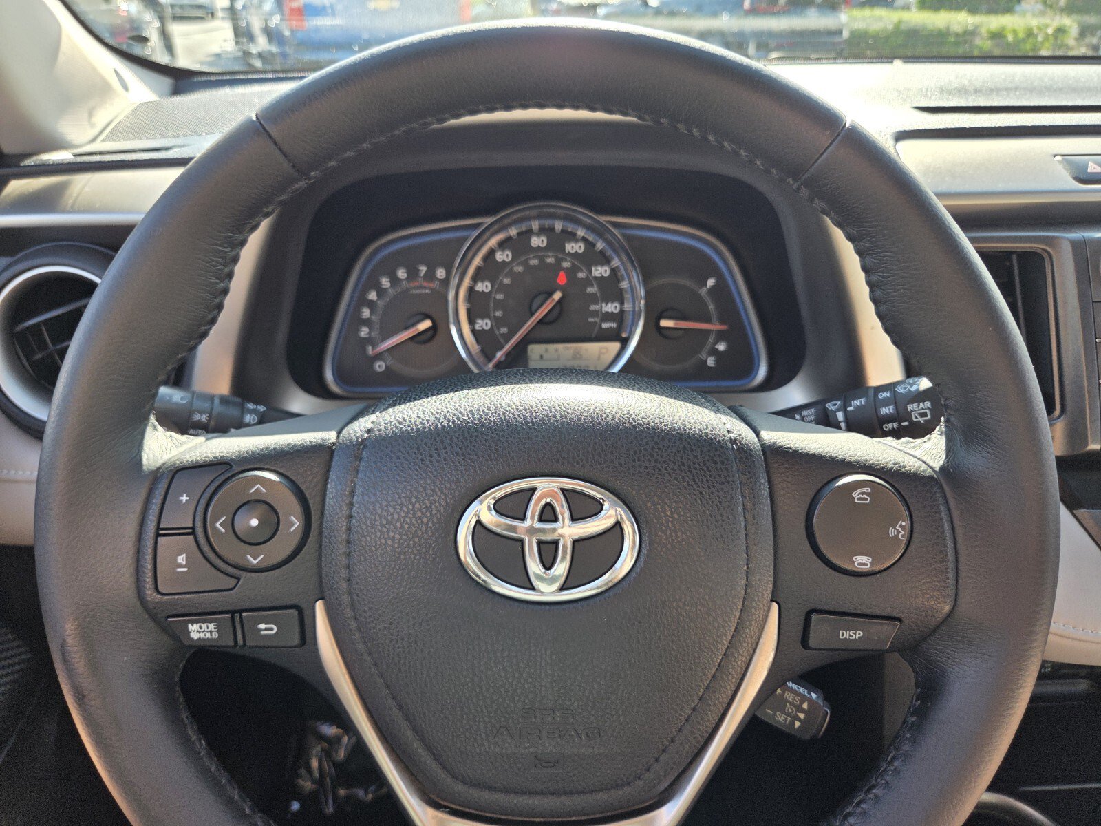 Used 2015 Toyota RAV4 Limited AWD/4WD image 25