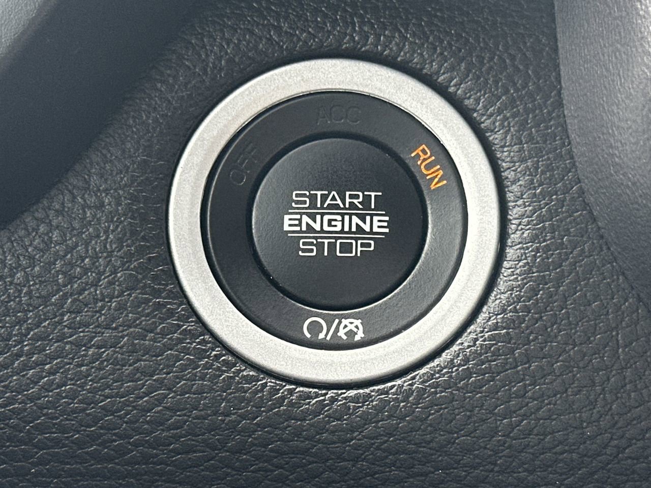 Used 2023 RAM 1500 Laramie image 9