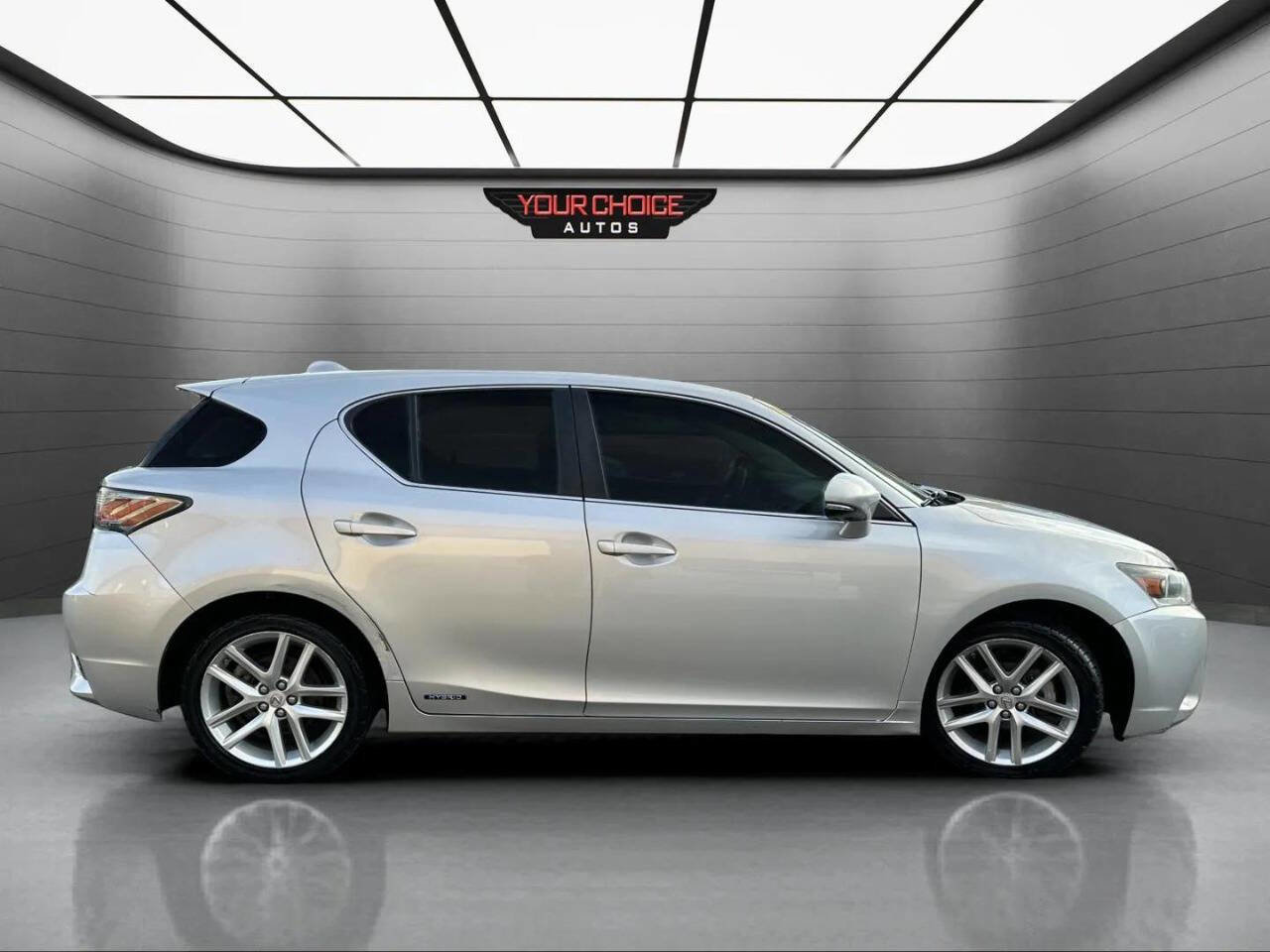 Used 2014 Lexus CT 200h image 9