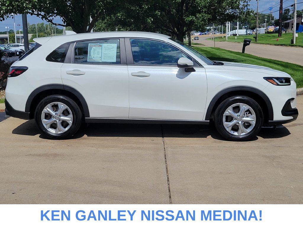 Used 2024 Honda HR-V LX image 2