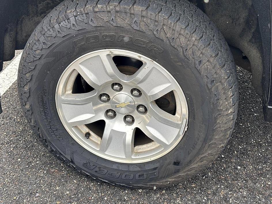 Used 2018 Chevrolet Silverado 1500 LT w/ All Star Edition image 11