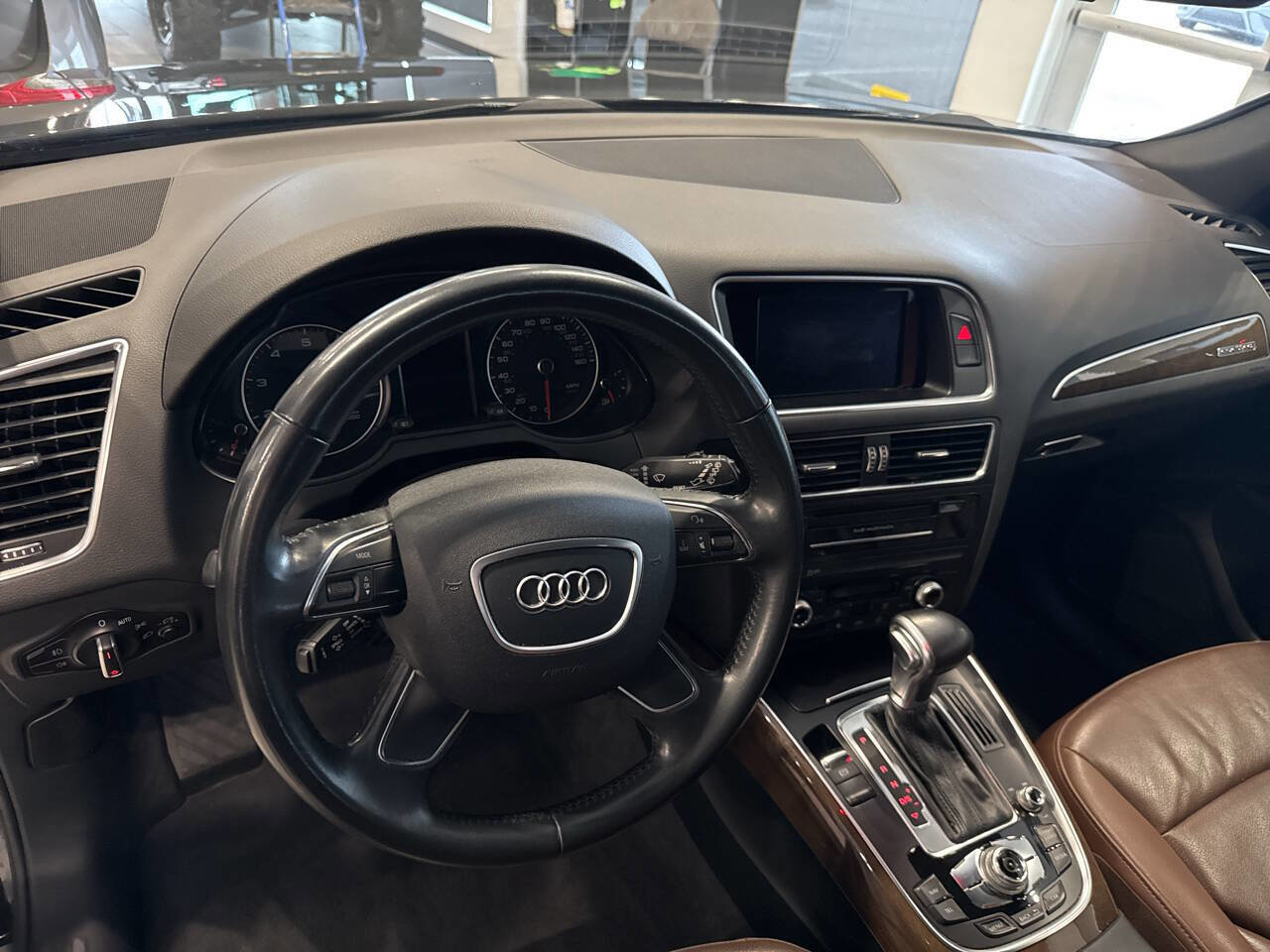 Used 2017 Audi Q5 2.0T Premium w/ Audi MMI Navigation Plus image 31