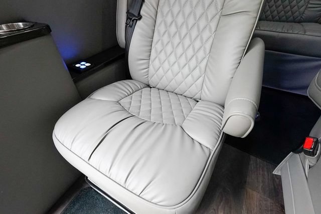Used 2018 Mercedes-Benz Sprinter 3500 image 91