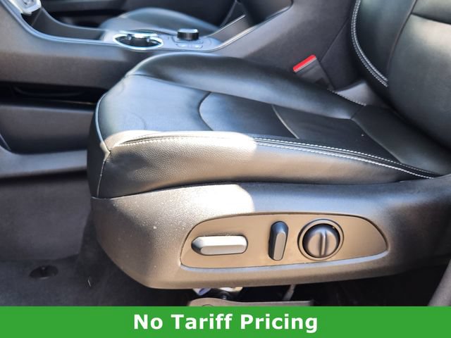 Used 2022 GMC Terrain SLT w/ Tech Package FWD image 23