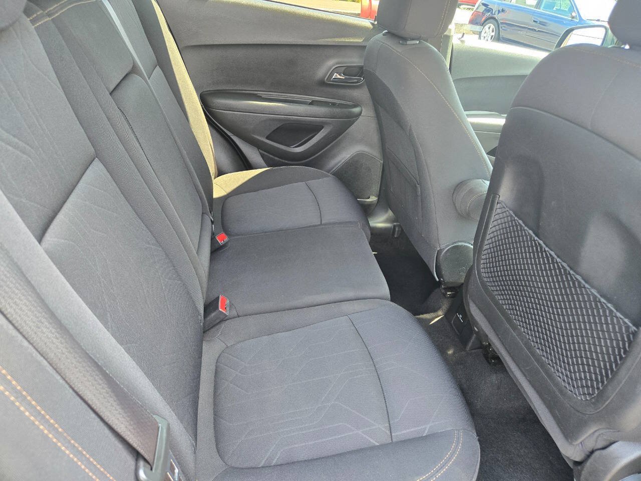Used 2020 Chevrolet Trax LT FWD image 24