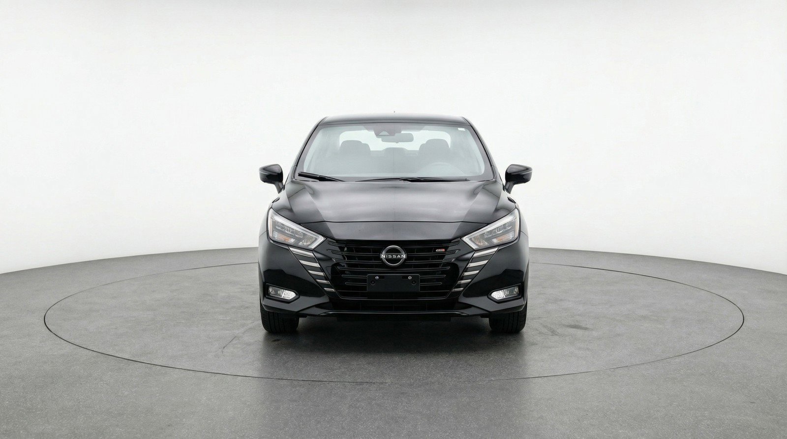 Used 2025 Nissan Versa SV image 2