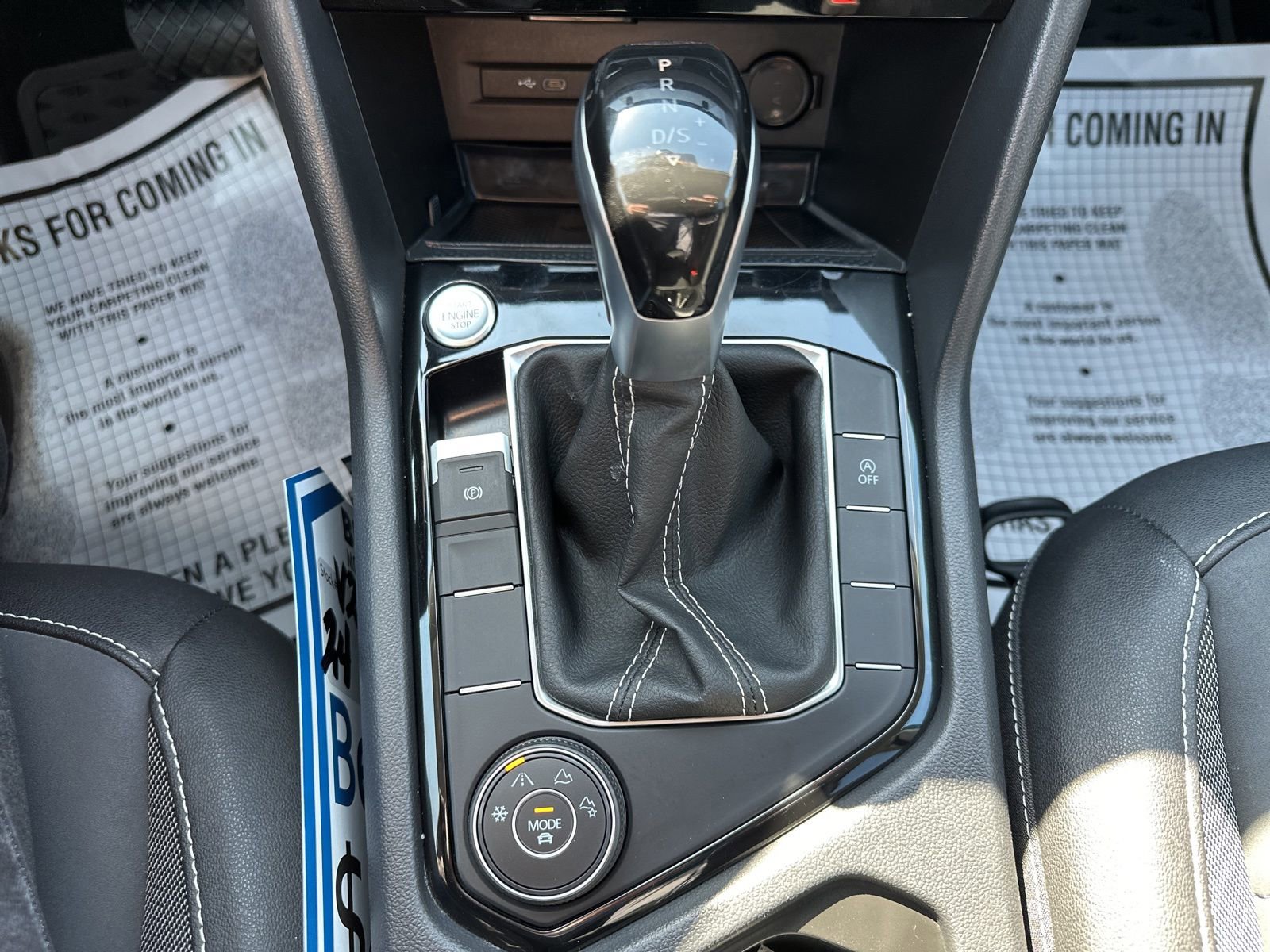 Certified 2024 Volkswagen Taos SE w/ Panoramic Sunroof Package image 60